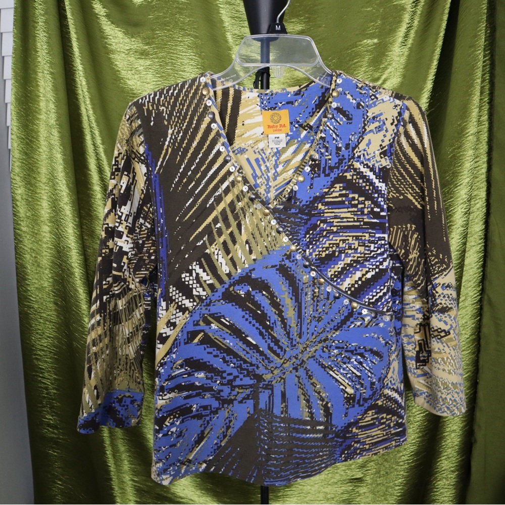 Ruby Rd. Y2K Sequin Palm Print Top – Petite M 🫧